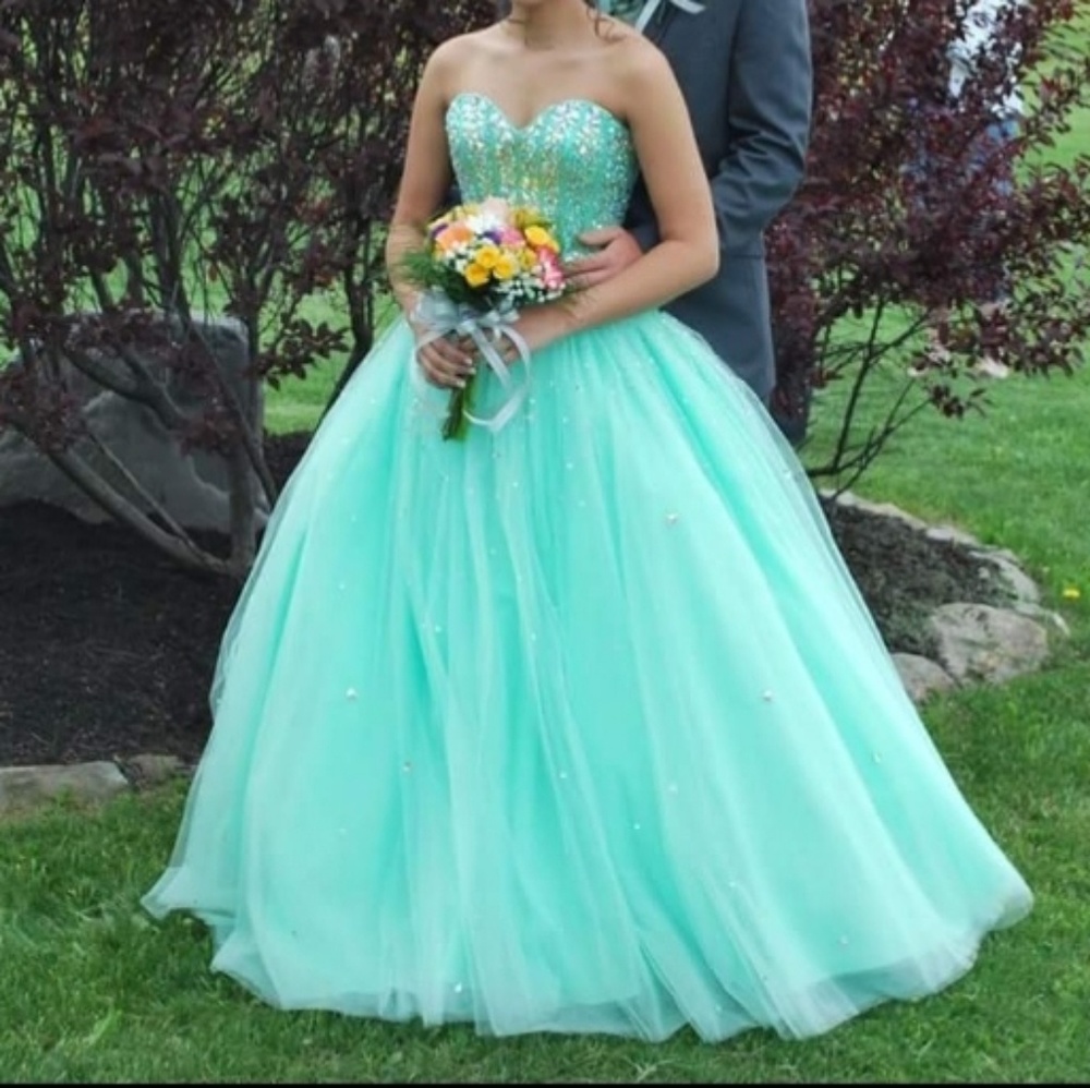 Prom dress